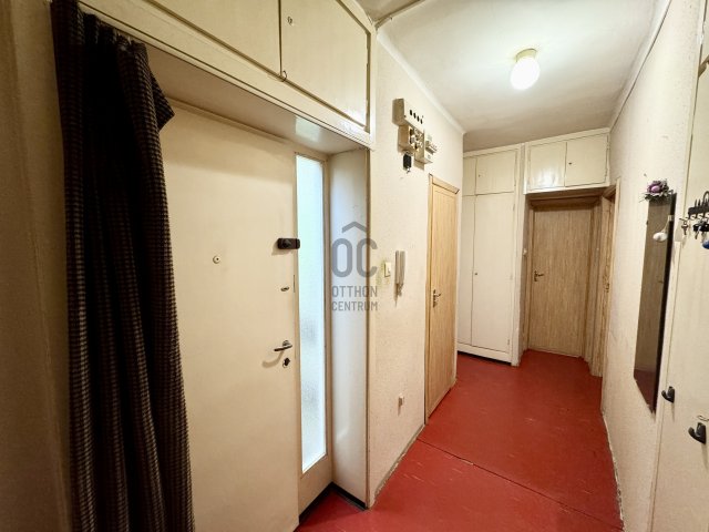 Eladó téglalakás, Szekszárdon 33 M Ft, 2 szobás