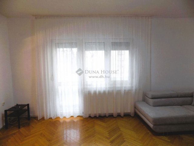 Eladó téglalakás, Debrecenben 85 M Ft, 3 szobás