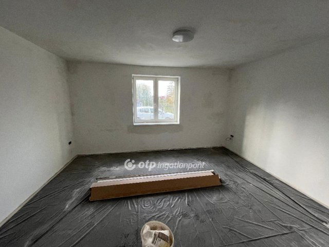 Eladó családi ház, Majosházán 129 M Ft, 6+2 szobás