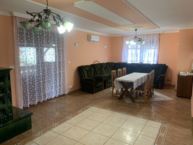 Eladó családi ház, Hajdúszoboszlón 115 M Ft, 7 szobás