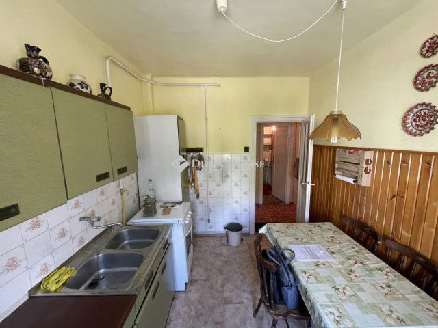 Eladó téglalakás, Székesfehérvárott 45 M Ft, 2 szobás