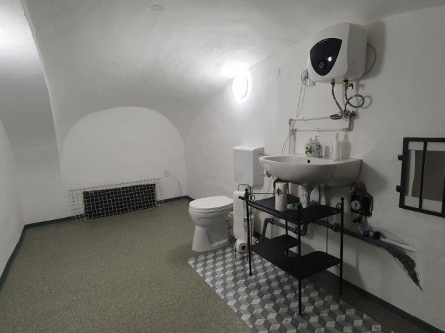 Kiadó ipari ingatlan, Budapesten, VIII. kerületben 250 E Ft / hó