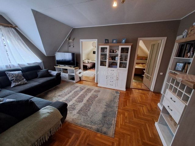 Eladó családi ház, Kecskeméten 103 M Ft, 8 szobás