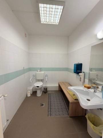 Eladó üzlethelyiség, Debrecenben 74.99 M Ft