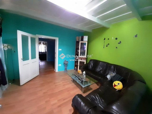 Eladó családi ház, Tóalmáson 44.5 M Ft, 5 szobás