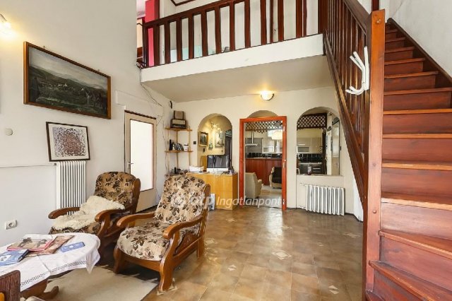 Eladó családi ház, Ivádon 18 M Ft, 4+1 szobás