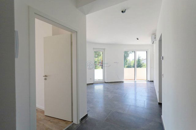 Eladó téglalakás, Szegeden 89.6 M Ft, 3 szobás