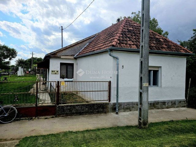 Eladó családi ház, Bicsérden 19.9 M Ft, 2 szobás