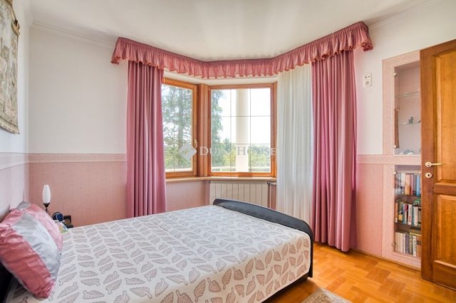 Eladó családi ház, Piliscsabán 265 M Ft, 5 szobás