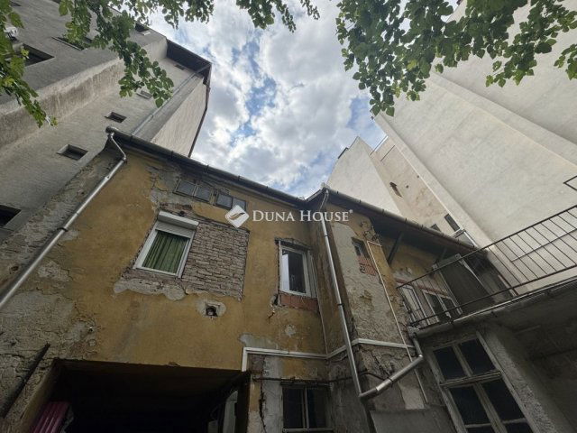 Eladó családi ház, Budapesten, VIII. kerületben 329 M Ft