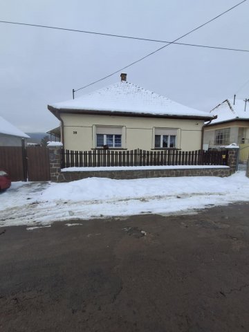 Eladó családi ház, Tarnaszentmárián 24.9 M Ft, 3 szobás