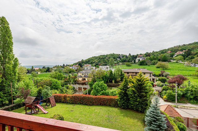 Eladó téglalakás, Budapesten, XII. kerületben 299 M Ft, 5 szobás