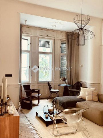 Kiadó téglalakás, albérlet, VI. kerületben, Benczúr utcában