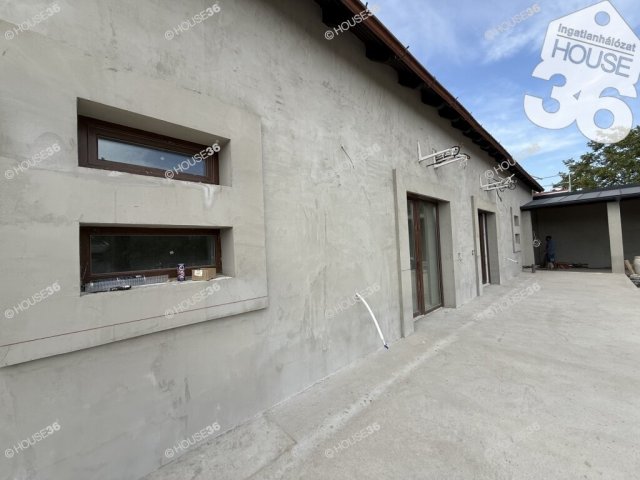 Eladó ikerház, Nagykőrösön 75 M Ft, 4 szobás