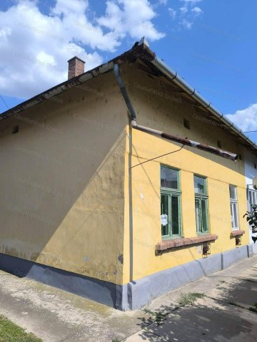 Eladó téglalakás, Tiszaföldváron 12.5 M Ft, 3 szobás