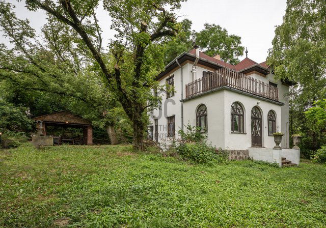 Eladó családi ház, Balatonendréden 249.9 M Ft, 5 szobás