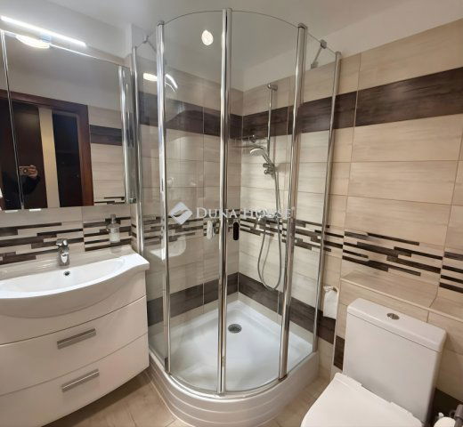 Eladó téglalakás, Pécsett 89.5 M Ft, 3 szobás