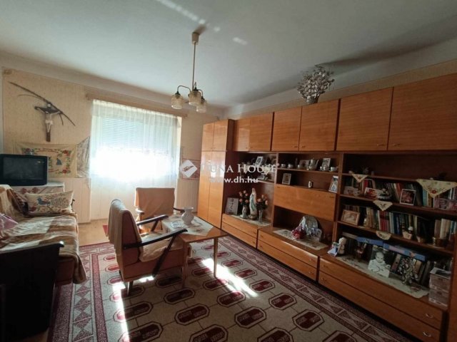 Eladó családi ház, Tiszaalpáron 23.99 M Ft, 4 szobás