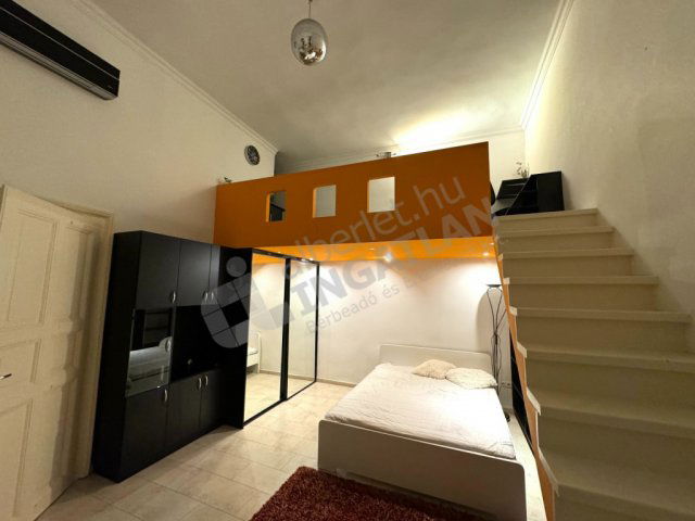 Kiadó téglalakás, albérlet, V. kerületben, Kálvin téren