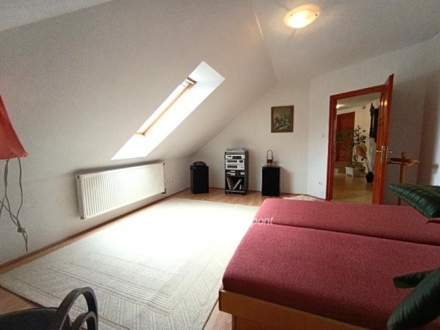 Eladó családi ház, Érden 228.2 M Ft, 7 szobás