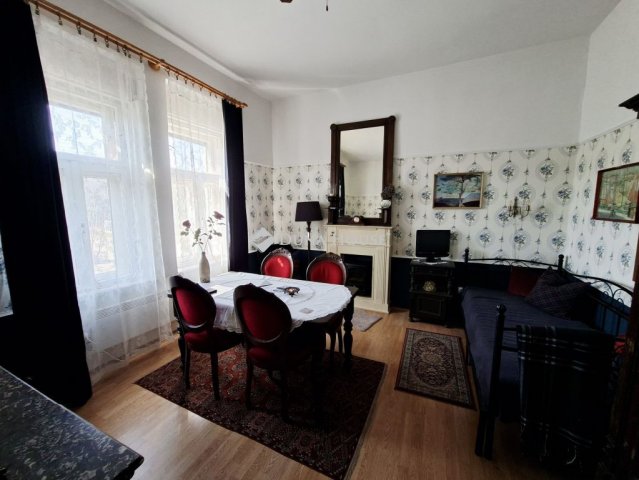 Eladó családi ház, Révfülöpön 195 M Ft, 6+2 szobás