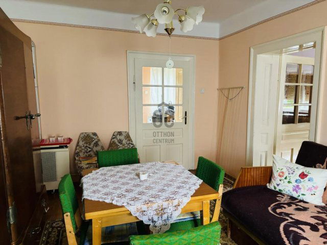 Eladó családi ház, Jászkarajenőn 10.5 M Ft, 2 szobás