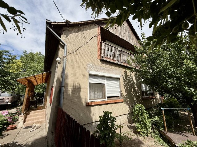 Eladó családi ház, Cegléden 65 M Ft, 4+1 szobás