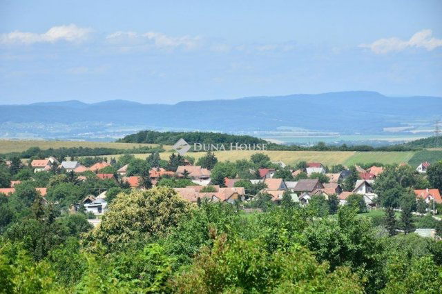 Eladó családi ház, Nagyorosziban 39.9 M Ft, 6 szobás