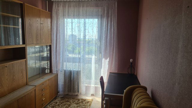 Kiadó panellakás, albérlet, Szekszárdon, Csokonai utcában