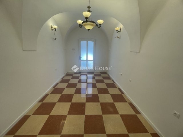 Eladó téglalakás, Győrött 32.5 M Ft, 1 szobás