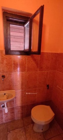 Eladó családi ház, Karancsságon 14 M Ft, 6+1 szobás