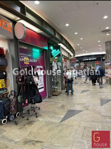 Kiadó üzlethelyiség, Budapesten, VI. kerületben 270 E Ft / hó