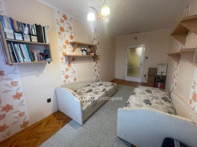 Eladó panellakás, Nyíregyházán 38.7 M Ft, 2 szobás