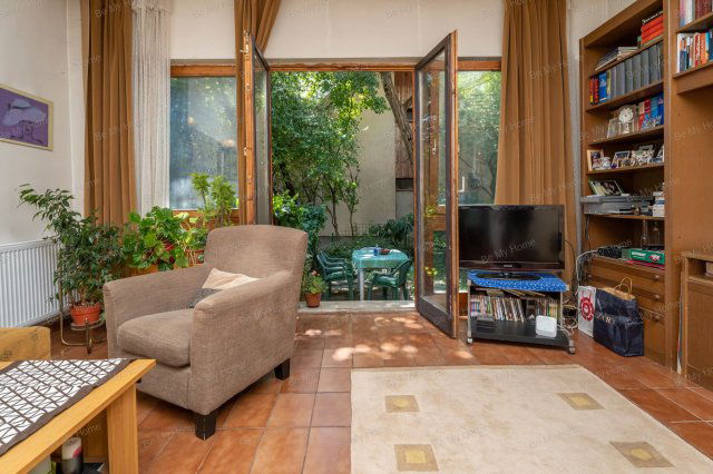 Eladó téglalakás, Budapesten, III. kerületben 189.9 M Ft