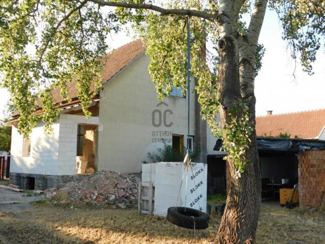 Eladó családi ház, Tápiószentmártonon 36 M Ft, 3 szobás