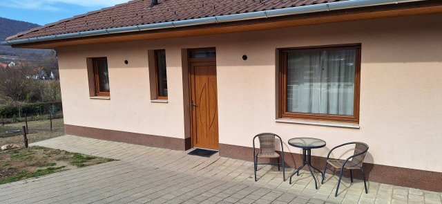 Eladó családi ház, Pilisszentkereszten 209 M Ft, 6 szobás