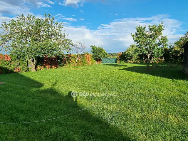 Eladó családi ház, Bakonyszentlászlón 117 M Ft, 4 szobás