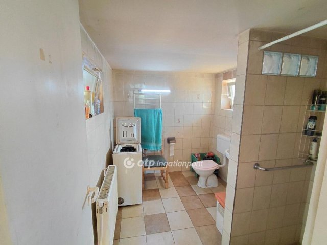Eladó családi ház, Jászfényszarun 22 M Ft, 1+1 szobás