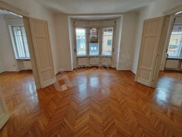 Kiadó téglalakás, albérlet, XI. kerületben, Vak Bottyán utcában