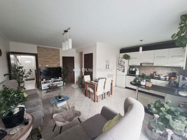 Eladó sorház, Fóton 150 M Ft, 5 szobás / költözzbe.hu