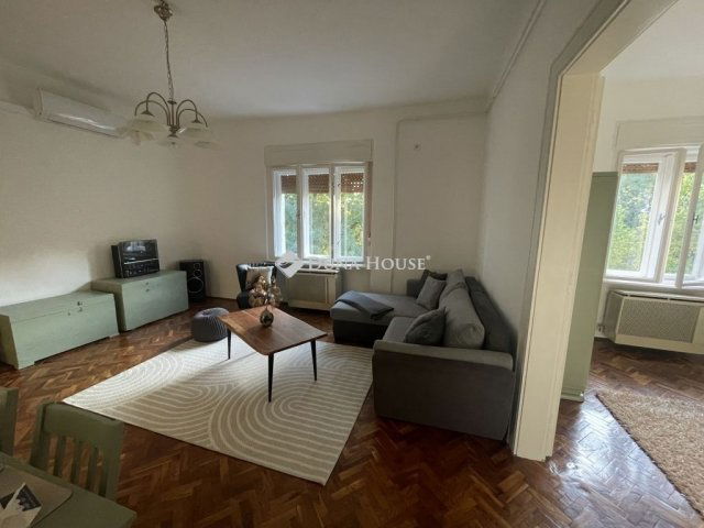 Eladó téglalakás, Pécsett 72 M Ft, 2 szobás