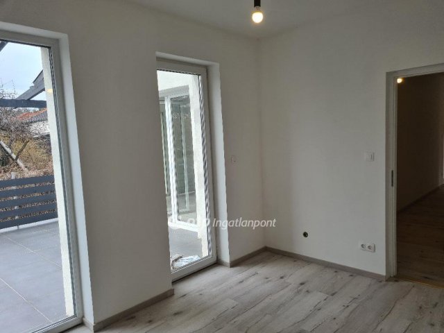 Eladó ikerház, Érden 126 M Ft, 4 szobás / költözzbe.hu