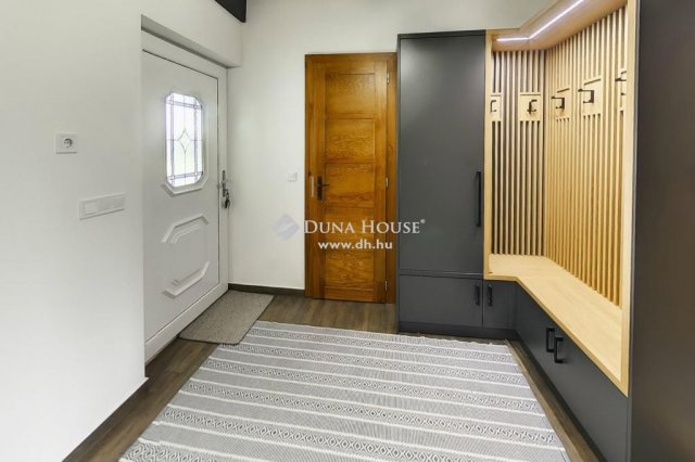 Eladó családi ház, Polgárdin 195 M Ft, 5 szobás