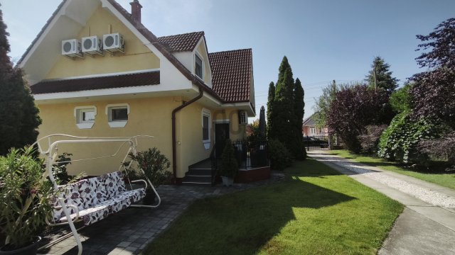 Eladó családi ház, Debrecenben 124.9 M Ft, 4 szobás