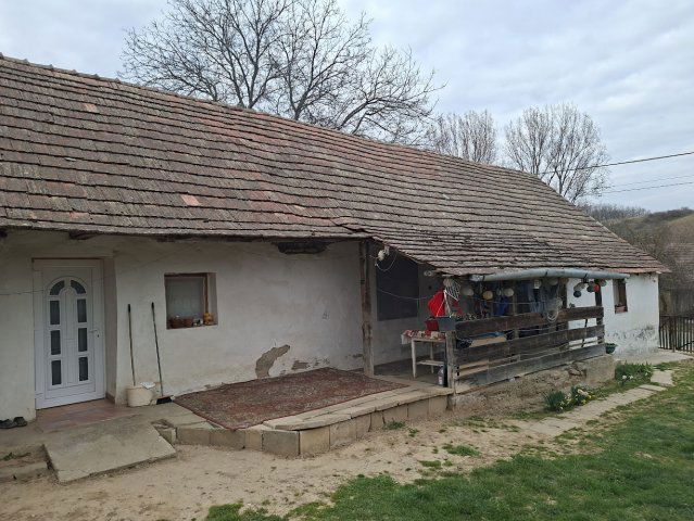 Eladó családi ház, Gyulajon 9.99 M Ft, 2 szobás