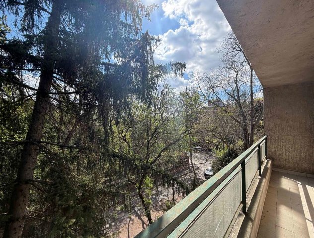 Eladó téglalakás, II. kerületben, Rómer Flóris utcában