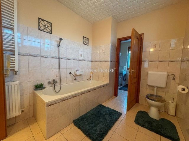 Eladó családi ház, Hernádon 104.9 M Ft, 3 szobás