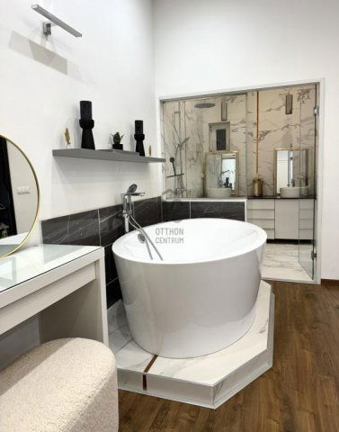 Eladó téglalakás, Budapesten, XIII. kerületben 109.9 M Ft