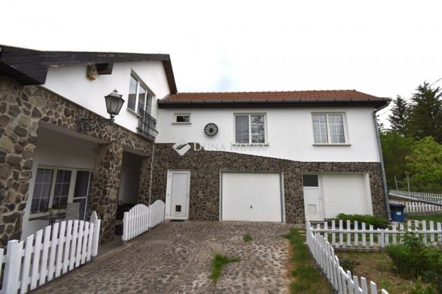 Eladó családi ház, Aszódon 149 M Ft, 8 szobás