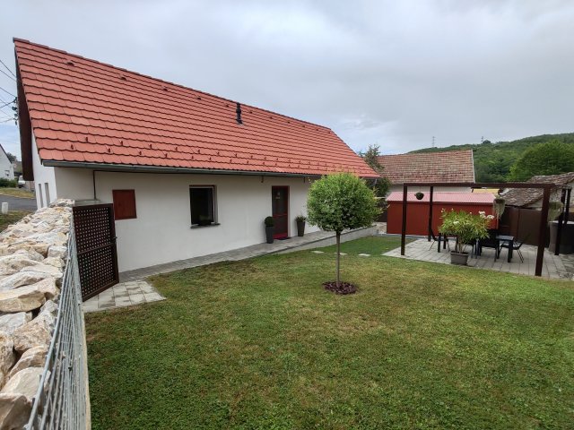Eladó családi ház, Mecseknádasdon 49.5 M Ft, 1 szobás